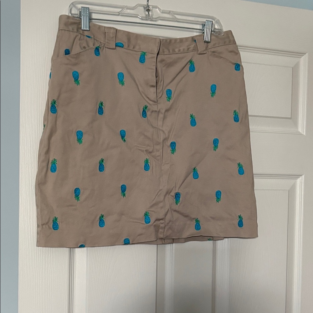 Lilly Pulitzer Beige Mini Skirt with Blue-Green Pineapple Embroidery